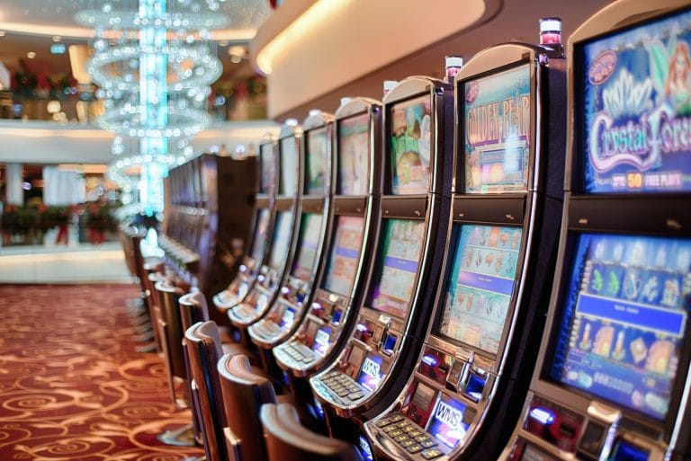 Inside the Live Casino: What Makes It So Addictive?
